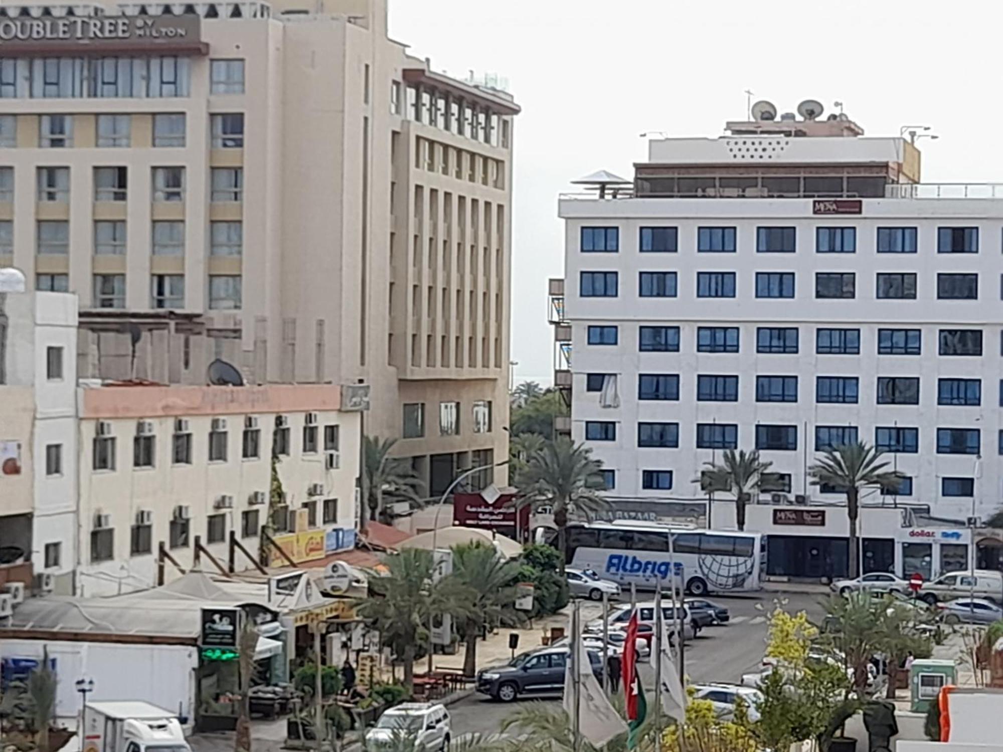 Pizza Street Hostel Aqaba Exteriör bild