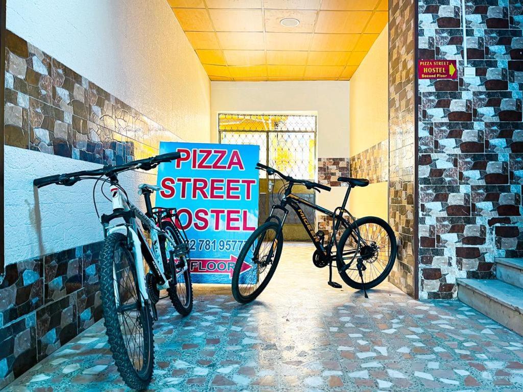 Pizza Street Hostel Aqaba Exteriör bild